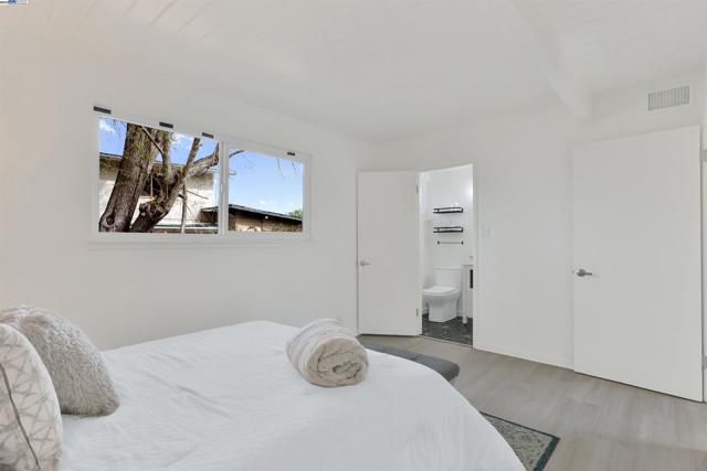1167 Temple Dr, Pacheco CA: https://media.crmls.org/mediaz/15f1ef82-14a2-4e77-8b5f-76408a767416.jpg