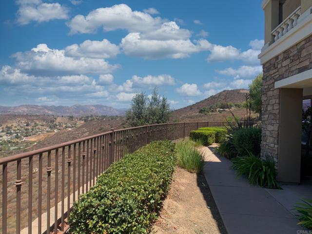 1710 Montilla, Santee CA: https://media.crmls.org/mediaz/15f21a81-624f-49ab-8bb8-3456e91197cf.jpg