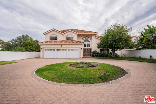 5706 Corbin Avenue photo 8