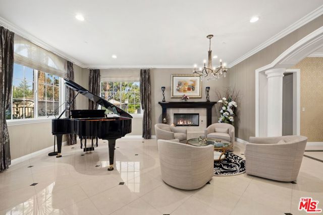 2855 Oak Knoll Drive, Diamond Bar CA: https://media.crmls.org/mediaz/15f26df3-1bfb-4f48-9205-25dc9295e248.jpg
