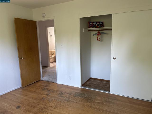 826 Veale, Martinez CA: https://media.crmls.org/mediaz/15f2e72a-6192-4b0c-8847-37e7ab997e40.jpg
