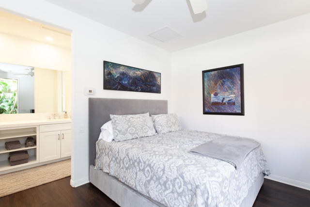 48225 Via Solana, La Quinta CA: https://media.crmls.org/mediaz/15f4816a-1ec7-4e1b-870a-c829a0135643.jpg