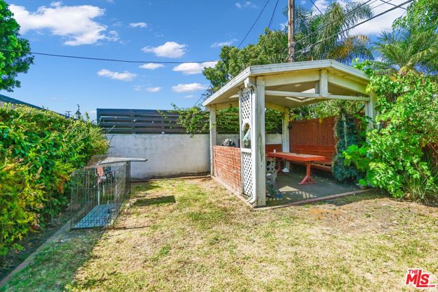 8421 Airlane Avenue, Los Angeles, California 90045, 3 Bedrooms Bedrooms, ,2 BathroomsBathrooms,Single Family Residence,For Sale,Airlane,24421481