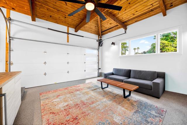 660 Cabrillo Ave, Coronado CA: https://media.crmls.org/mediaz/15f49c36-ef4f-4023-95e7-3d27cfe0c08e.jpg