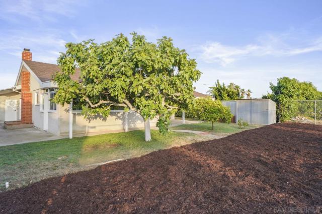 3216 Towser Street, San Diego CA: https://media.crmls.org/mediaz/15f5305a-b385-4059-8bf4-fbcbb81f12ea.jpg