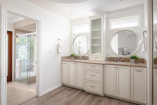 15017 Skyridge Road, Poway CA: https://media.crmls.org/mediaz/15f5a1df-bcce-4797-9e0e-e898906674da.jpg