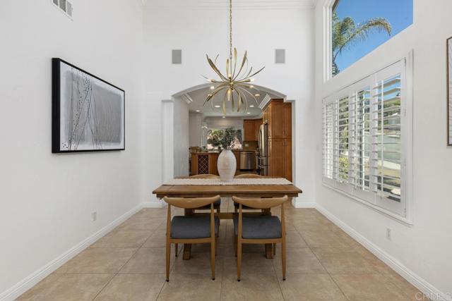 7911 Laurelridge Road, San Diego CA: https://media.crmls.org/mediaz/15f5a3c4-5eca-451b-a8e2-d8a93be40f21.jpg
