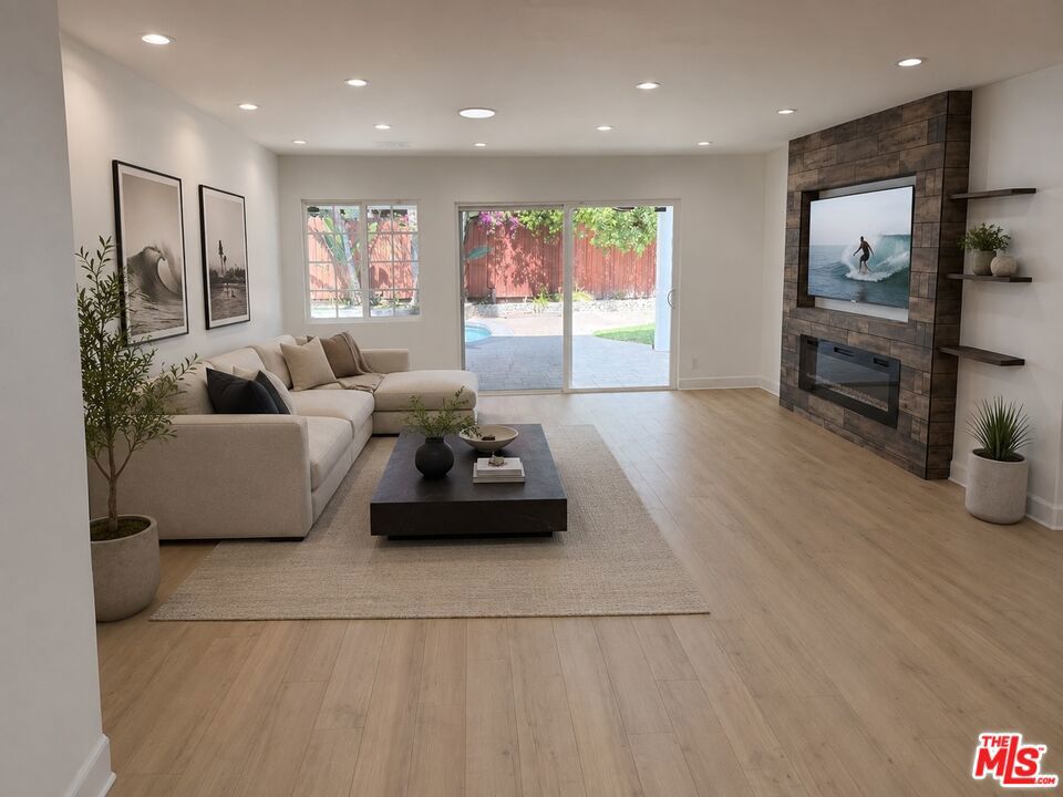 MLS #26866093 image #1