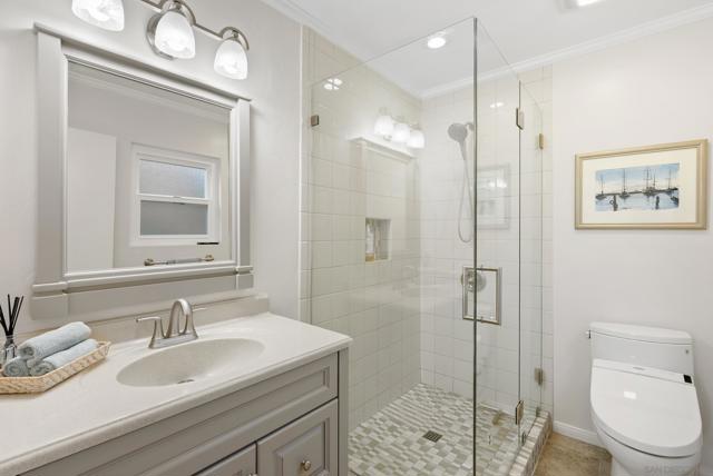 4474 Niagara Ave, San Diego CA: https://media.crmls.org/mediaz/15f5e117-20b2-4bb2-a8f0-ed19f3581ff7.jpg