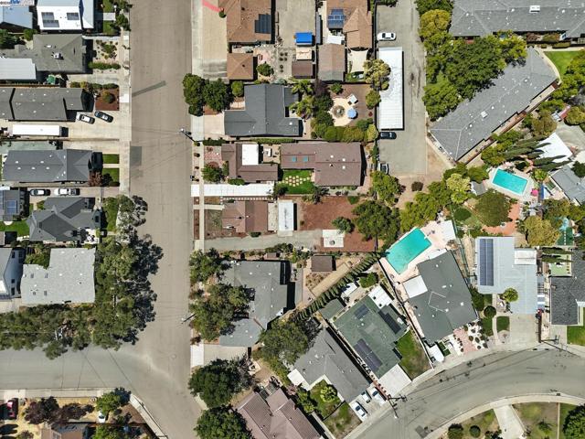 772 Mcleod St, Livermore CA: https://media.crmls.org/mediaz/15f79969-32d0-4ae1-998f-619710fb50a4.jpg