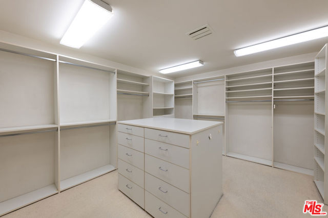 475 S Rodeo Drive, Beverly Hills CA: https://media.crmls.org/mediaz/15fa3c02-30bd-4954-986e-e7de6200ed4e.jpg