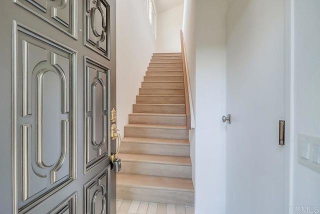 Detail Gallery Image 8 of 42 For 6055 Cirrus St, San Diego,  CA 92110 - 2 Beds | 2 Baths