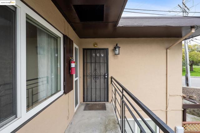 Image 28 of 59 For 633 Key Blvd