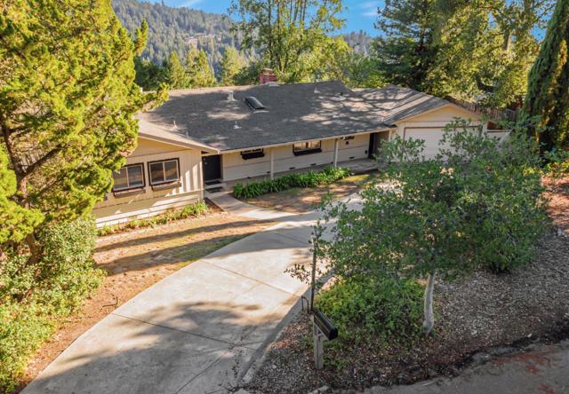 23492 Sunset Drive, Los Gatos CA: https://media.crmls.org/mediaz/15fbe3a4-6a0a-4db8-90e9-21383cbb6cec.jpg