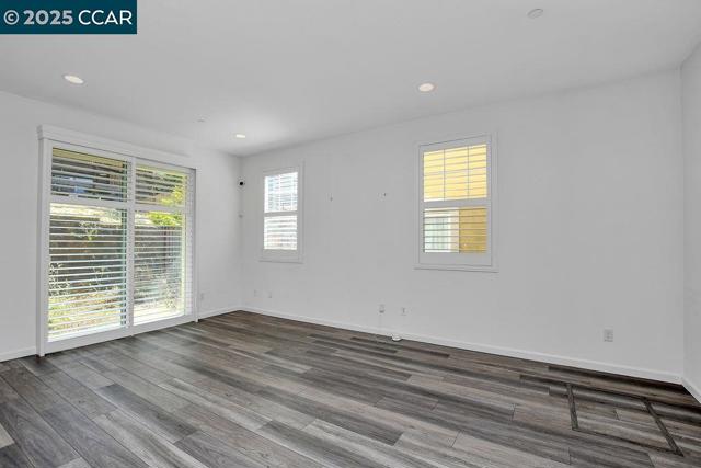 476 Colina Way, El Sobrante CA: https://media.crmls.org/mediaz/15fbe3ac-3353-44ac-a317-ff3c0a76f17f.jpg