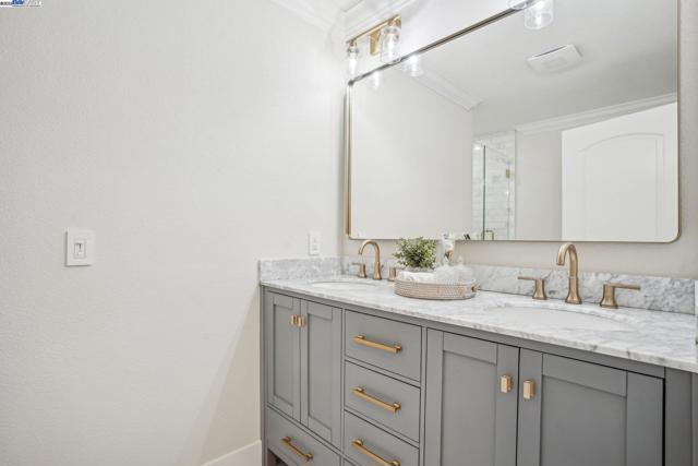 5169 Lillian Ct, Livermore CA: https://media.crmls.org/mediaz/15fce1f0-f055-4410-9a01-5619ac4a61d9.jpg