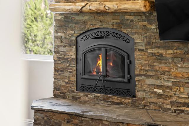 6433 Dehesa Road, El Cajon CA: https://media.crmls.org/mediaz/15fd2a2c-b2c7-4c99-a12b-45910e284e87.jpg