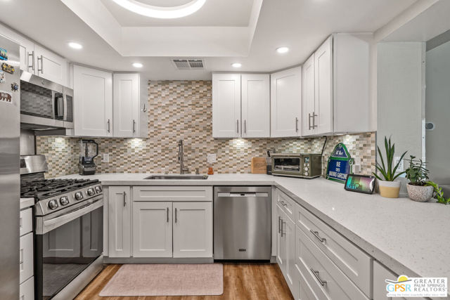 1680 S Andee Drive, Palm Springs CA: https://media.crmls.org/mediaz/15fd7742-57cd-480a-a2c0-706a1fd16789.jpg