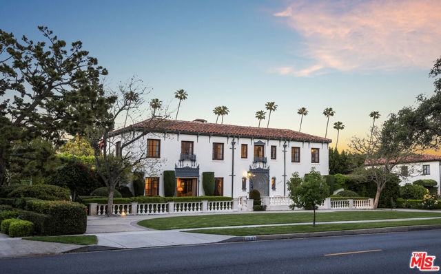 2086 S Oak Knoll Avenue, San Marino CA: https://media.crmls.org/mediaz/15fdf69e-a963-4d73-a933-73621fbbe01a.jpg
