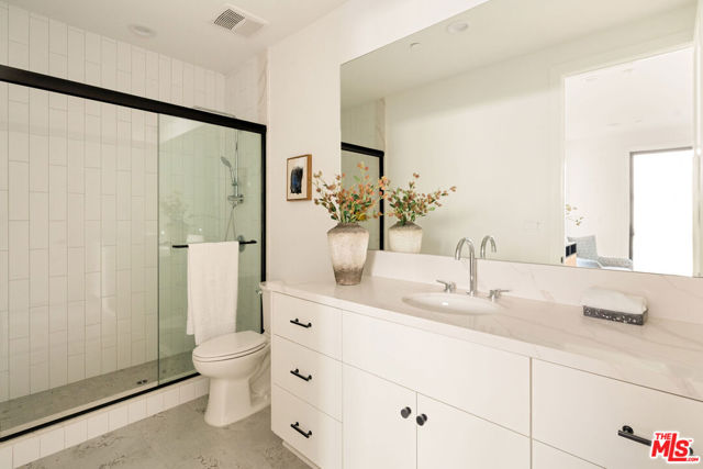 1615 N Coronado Street, Los Angeles CA: https://media.crmls.org/mediaz/15fe87ff-8dc5-4140-b16c-bc19f4b15065.jpg