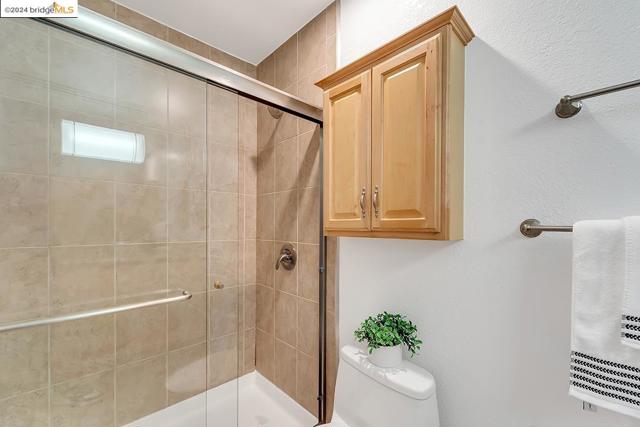Image 20 of 31 For 77 Fairmount Ave  317
