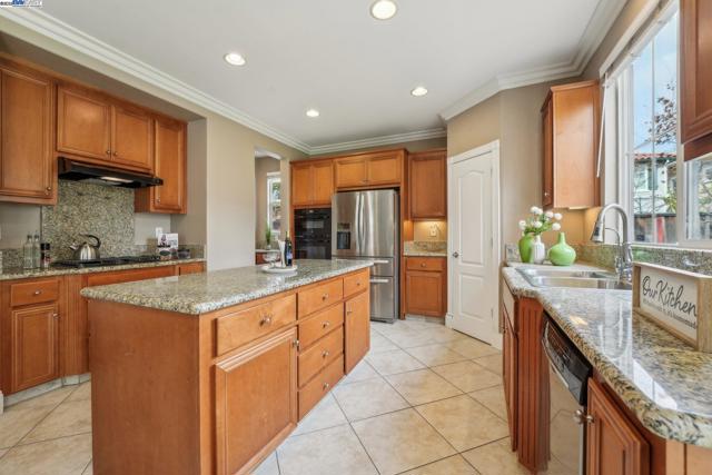 632 S Comunidad Street, Mountain House CA: https://media.crmls.org/mediaz/15ff6371-eb00-4814-ae6b-e9a68c7982a9.jpg
