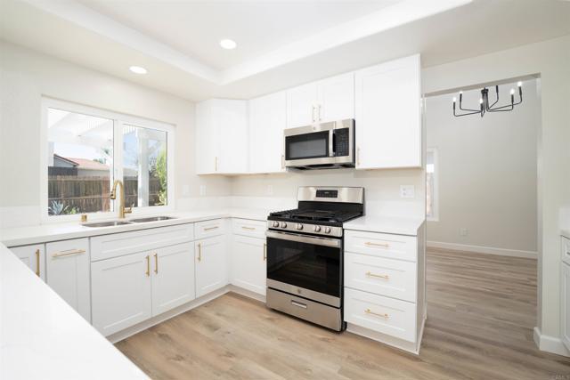 Detail Gallery Image 5 of 15 For 25545 Blackwood Rd, Murrieta,  CA 92563 - 4 Beds | 2 Baths