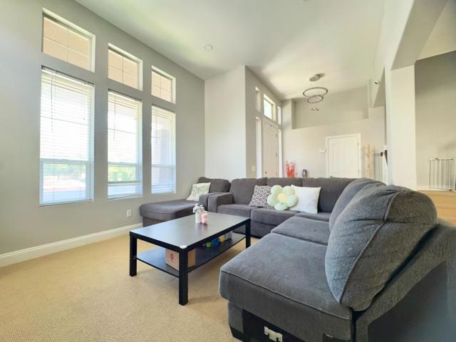 9562 E Park Drive, Elk Grove CA: https://media.crmls.org/mediaz/15ffe866-e2c8-4d7f-88be-6b2fc5102b63.jpg