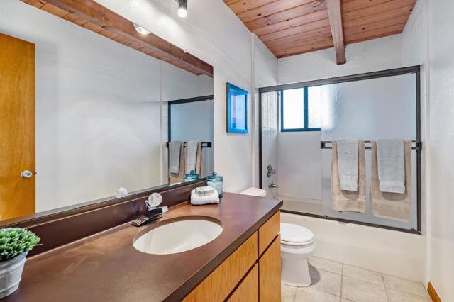1760 Lexington Avenue, San Mateo CA: https://media.crmls.org/mediaz/16001577-cc25-40ce-a682-b3628afc01dd.jpg