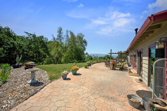 15946 Camino Vista Way, San Jose CA: https://media.crmls.org/mediaz/1600f0db-84b2-4b30-9a0d-aaa4342ed465.jpg