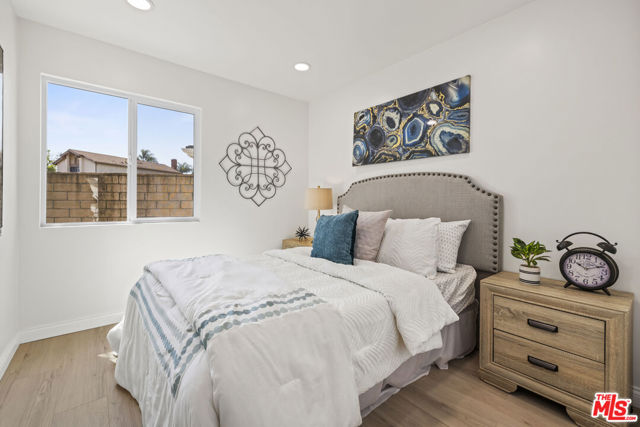 13 Pepper Court, Inglewood CA: https://media.crmls.org/mediaz/1601c02a-2559-461e-a407-aa0d4ad7d46c.jpg