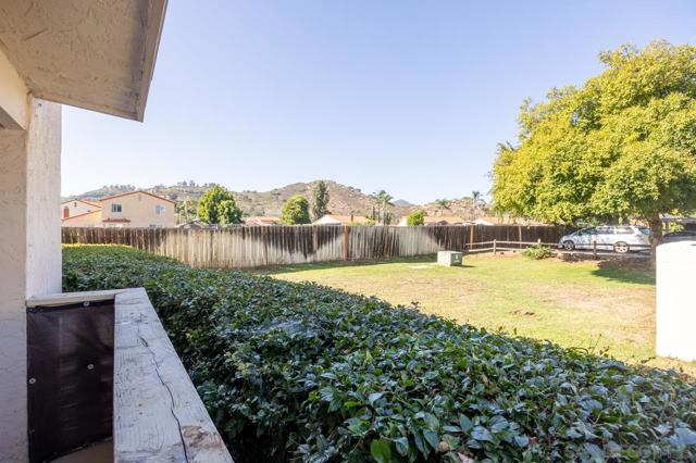 2566 WHITE OAK PLACE, Escondido CA: https://media.crmls.org/mediaz/1602c518-3088-4ba2-8910-c553f5cfd724.jpg