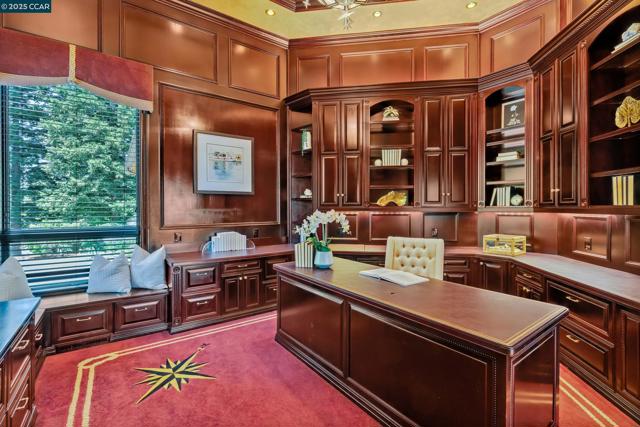 1121 Eagle Nest Ct, Danville CA: https://media.crmls.org/mediaz/1603174d-9453-4d4b-8b24-6940f9a865ca.jpg