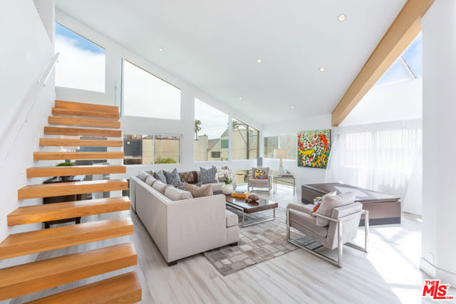 18 Union Jack Street, Marina del Rey CA: https://media.crmls.org/mediaz/1603a863-4e3b-4ad8-98b6-3c2c49db59ee.jpg