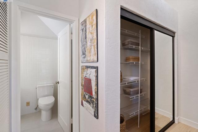 5708 Colton Blvd, Oakland CA: https://media.crmls.org/mediaz/160459f2-b010-4d3a-a55f-b87deab54598.jpg