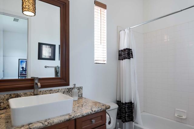 69822 Camino Pacifico, Rancho Mirage CA: https://media.crmls.org/mediaz/16048e5d-992e-4b01-b14c-d8e4730fe05a.jpg