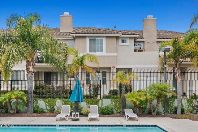 2410 Kipana Avenue, Ventura CA: https://media.crmls.org/mediaz/16049085-6a6c-4f2a-bc3c-a55d6e10bccb.jpg