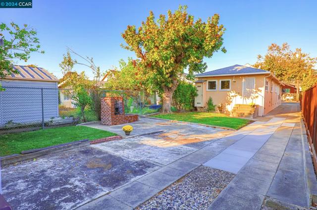 Image 15 of 19 For 3605 Mangels Ave