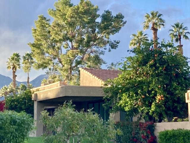 73323 Boxthorn Lane, Palm Desert CA: https://media.crmls.org/mediaz/16052442-6b36-4cb2-a458-ed800aff14f4.jpg