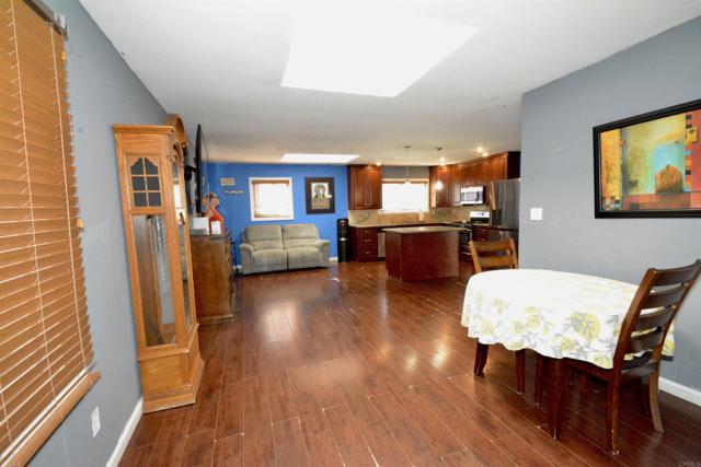 8838 Ashmore, Spring Valley CA: https://media.crmls.org/mediaz/16057210-66bf-4707-a2af-81ad30cdba0c.jpg