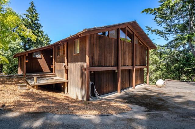 45 Ranch Road, Woodside CA: https://media.crmls.org/mediaz/1605a238-cc0f-4990-8d41-922c1a730a20.jpg