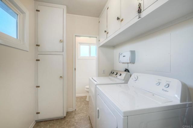 2428 Dunstan Street, Oceanside CA: https://media.crmls.org/mediaz/16066b5d-ccdc-4bb6-b26d-861653108f0d.jpg