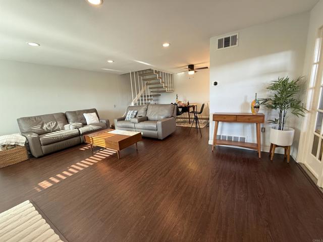 Detail Gallery Image 1 of 16 For 17428 Ashburton Rd, San Diego,  CA 92128 - 3 Beds | 2/1 Baths