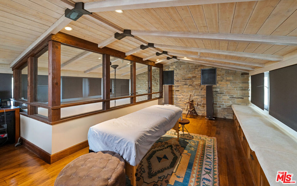 MLS #26646235 image #25