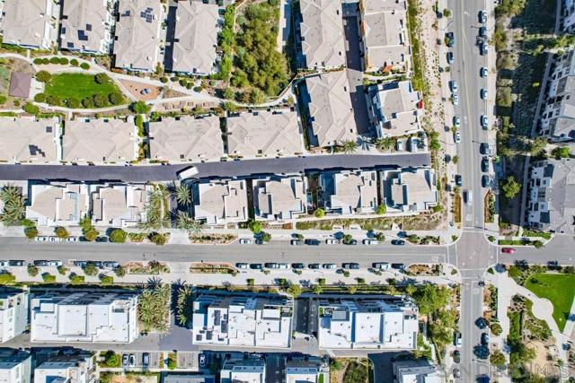 2092 Tango Loop, Chula Vista CA: https://media.crmls.org/mediaz/1606e0a8-cfca-452b-886e-095dd71f3baa.jpg