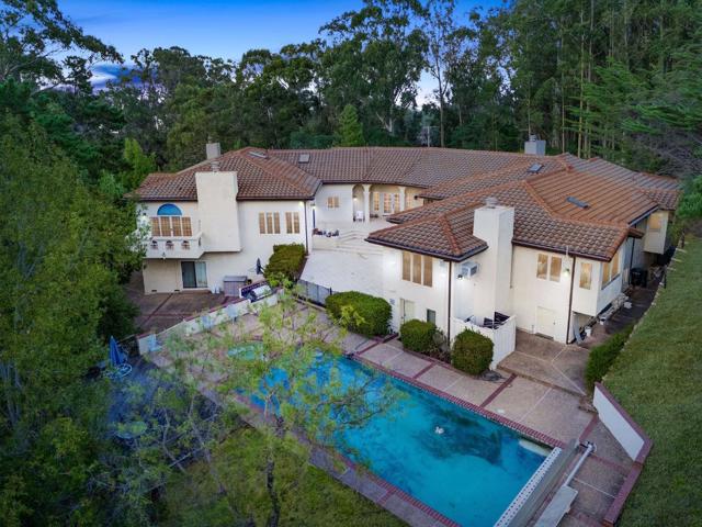 1035 Macadamia Drive, Hillsborough CA: https://media.crmls.org/mediaz/160725cc-6cf6-4370-ba2a-48263ff6e21e.jpg