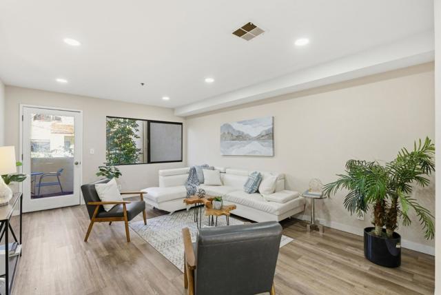 153 California Avenue, Palo Alto CA: https://media.crmls.org/mediaz/160737b6-97c6-4f40-96a0-4e5365e46551.jpg