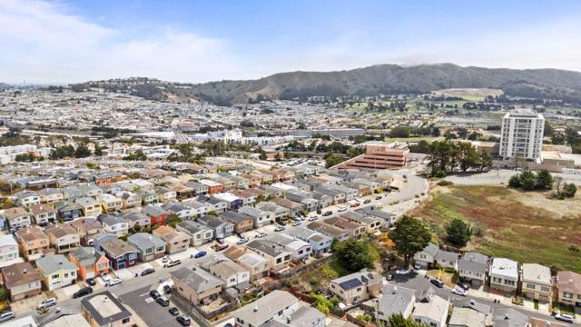 263 San Fernando Way, Daly City CA: https://media.crmls.org/mediaz/16075c80-ab3d-4897-a17f-e2e7ff1ba3e9.jpg
