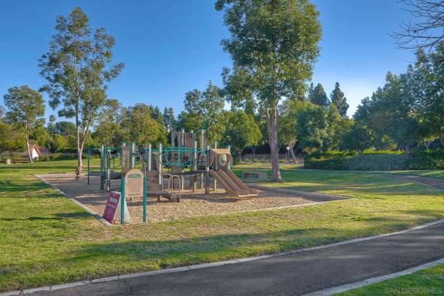 15638 Royal Crown Row, San Diego CA: https://media.crmls.org/mediaz/1607aeac-f199-4a7b-a108-fa9a0f8178b8.jpg