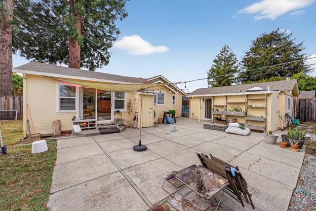1610 Bulb Avenue, Santa Cruz CA: https://media.crmls.org/mediaz/1608281b-7b0d-40cd-8d1a-deb73cad81da.jpg